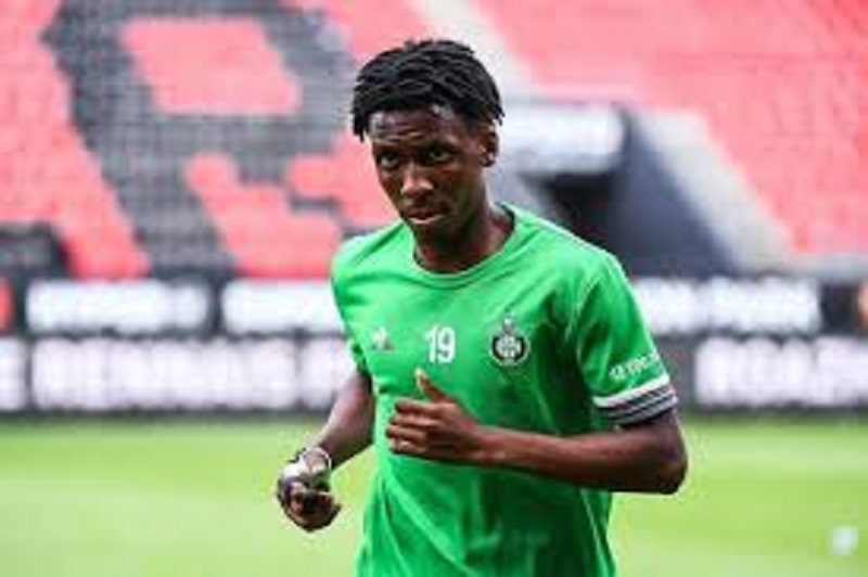 Ligue1-Saint-Etienne-bonne-nouvelle-pour-Yvan-Neyou