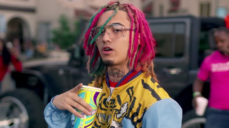 Lil-Pump-la-star-bannie-a-vie-dune-compagnie-aerienne