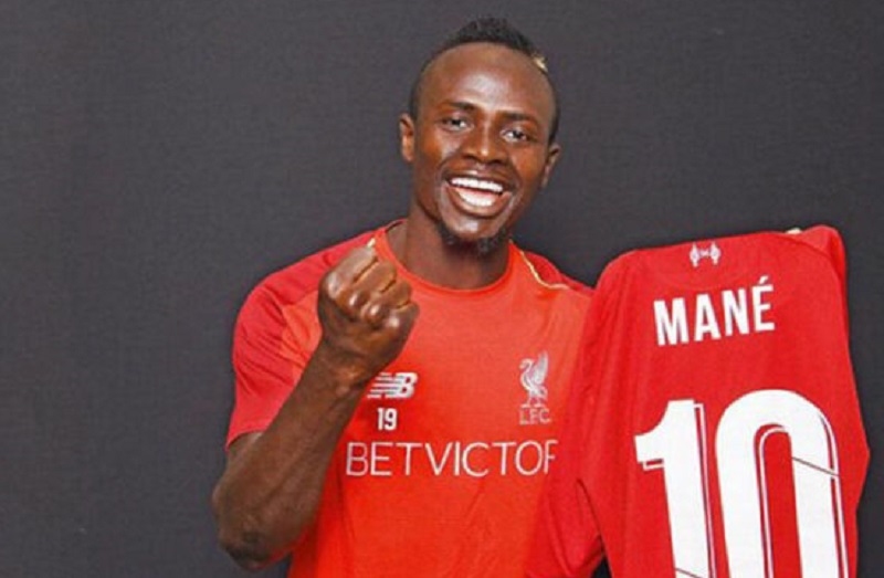 Liverpool-le-nouveau-salaire-en-or-de-Sadio-Mane-devoile