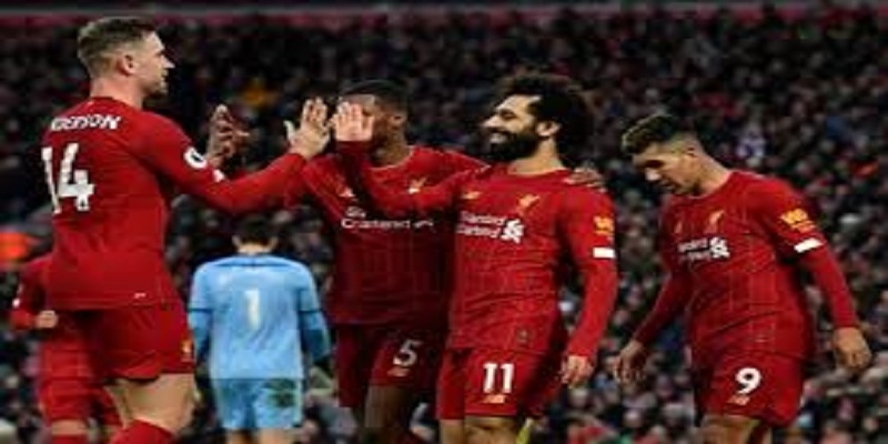 Liverpool-soutient-les-manifestants-avec-une-photo-forte-au-coeur-dAnfield-Road