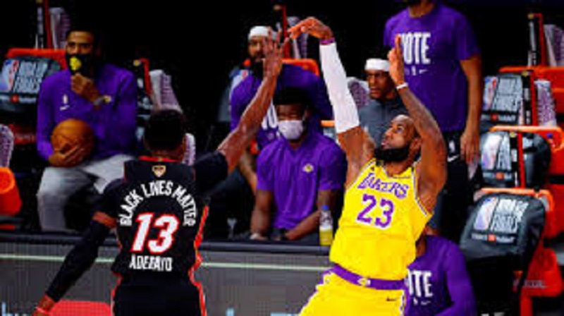 Los-Angeles-Lakers-nont-pas-laisse-la-moindre-chance-au-Miami-Heat