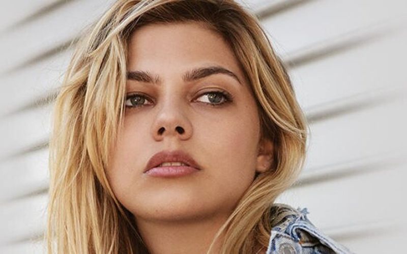 Louane-orpheline-sa-relation-conflictuelle-avec-sa-mere-cetait-complique...