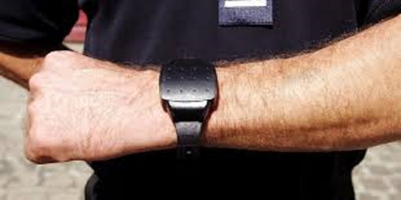 Lutte-contre-les-violences-conjugales-un-bracelet-anti-rapprochement-lance