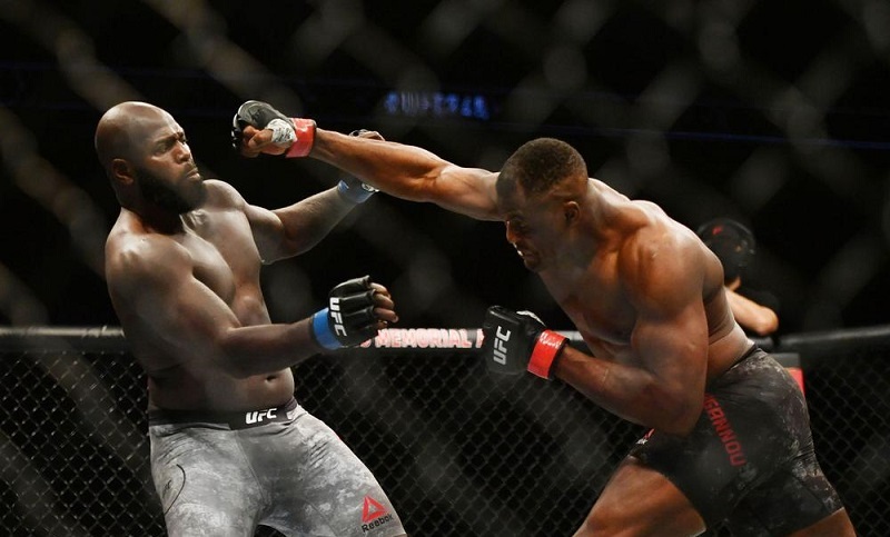 MMA-ce-combattant-a-mis-son-adversaire-KO-en-20-secondes-video
