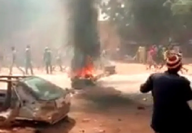 Mali-des-manifestants-attaquent-et-pillent-le-camp-de-la-Minusma