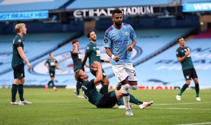 Man-City-Pep-Guardiola-flatte-linternational-algerien-Riyad-Mahrez
