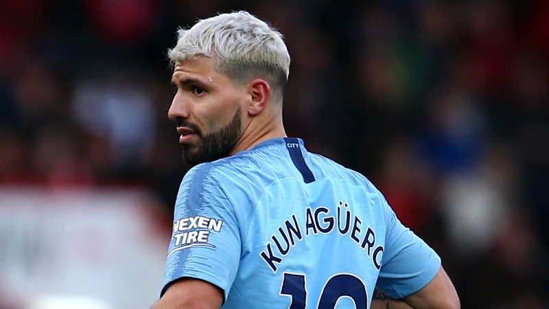 Manchester-City-Arsenal-ce-geste-deplace-de-Sergio-Aguero-envers-une-arbitre-assistante