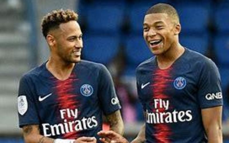 Mbappe-et-Neymar-repondent-a-un-jeune-supporter-du-PSG-atteint-dun-cancer-video