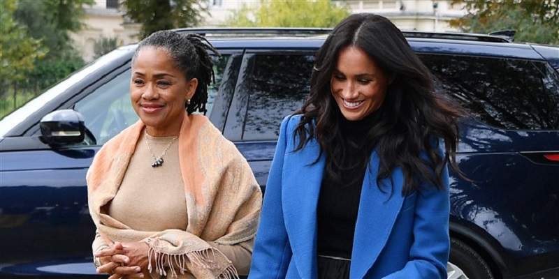 Meghan-Markle-sa-mere-Doria-Ragland-decroche-un-nouveau-job-a-64-ans