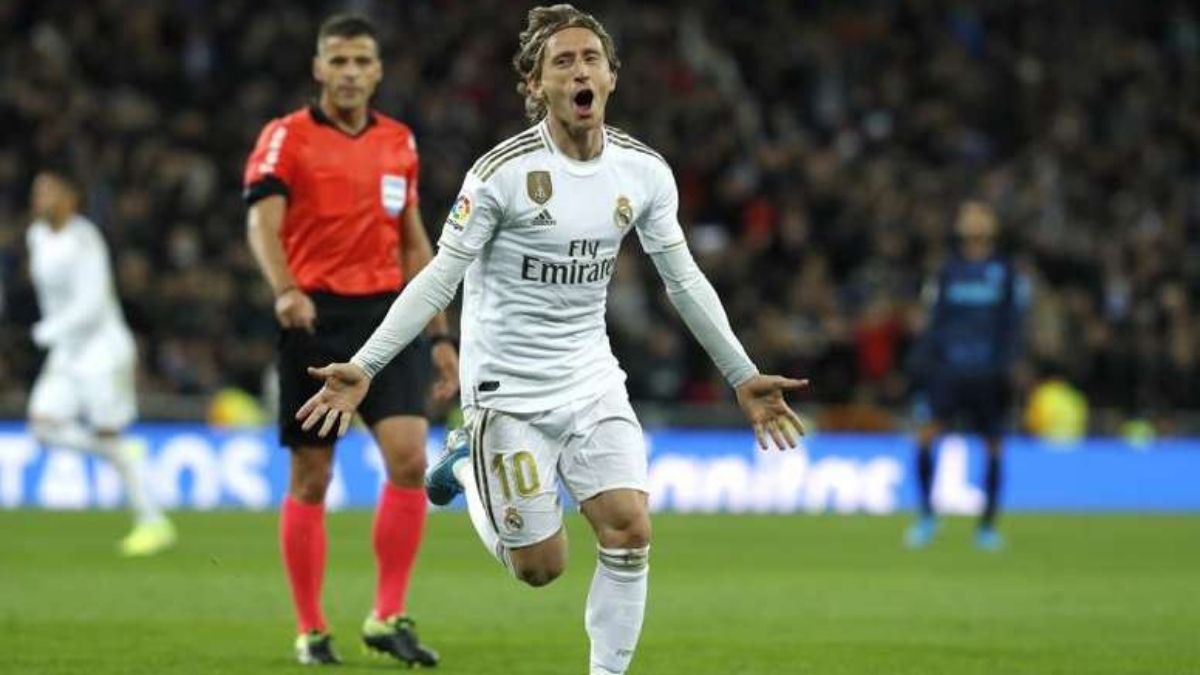 Mercato-Luka-Modric-jure-fidelite-au-Real-Madrid