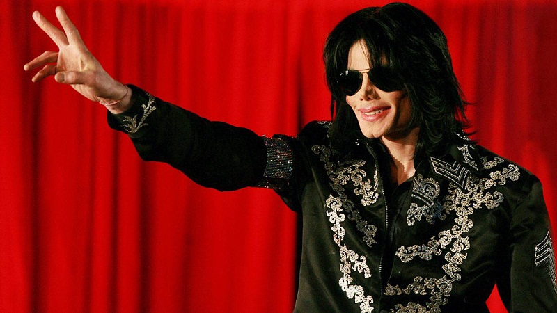 Michael-Jackson-le-jour-ou-la-star-a-voulu-acheter-Apple