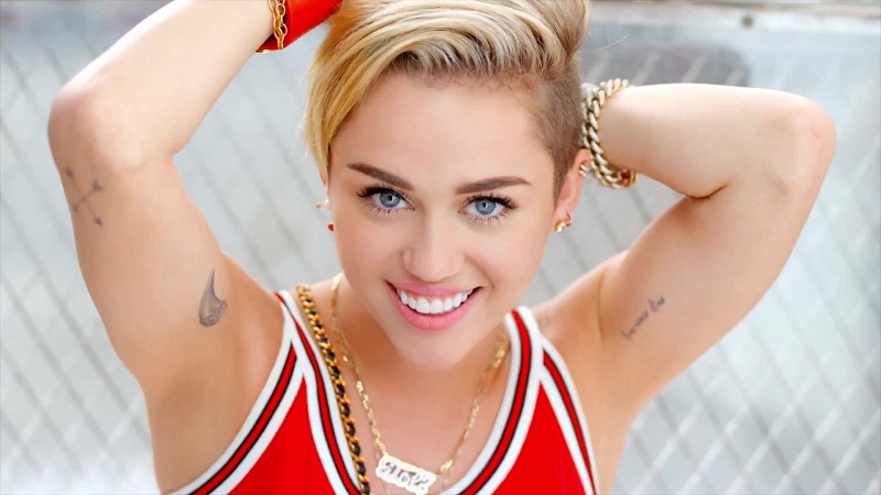 Miley-Cyrus-a-mis-au-point-un-test-pour-savoir-si-une-relation-est-saine-ou-pas
