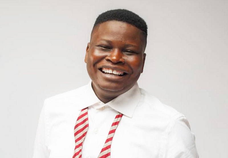 Musique-Tosin-Bee-Jai-dormi-a-leglise-je-navais-pas-dargent-...