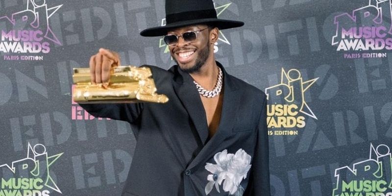 NJR-Music-Awards-le-message-touchant-de-Dadju-a-ses-fans