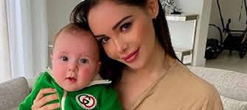 Nabilla-possessive-avec-son-fils-Cest-mort-il-naura-pas-de-copine