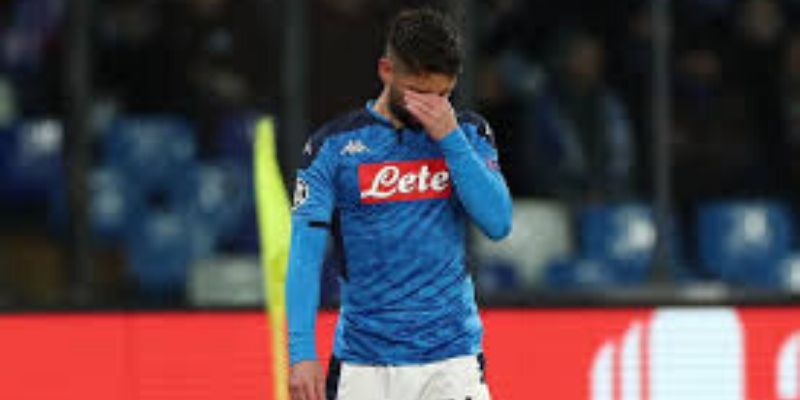 Naples-inquietude-pour-Mertens-blesse-contre-le-Barca