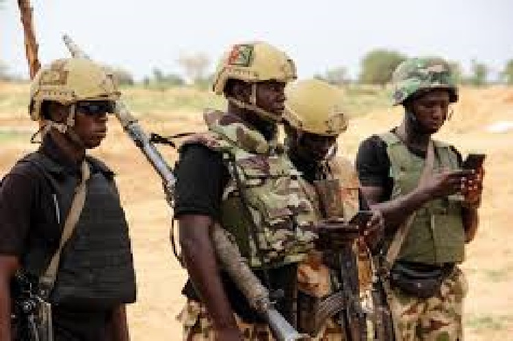 Nigeria-Attaque-djihadiste-14-soldats-tues-et-dimportantes-armes-volees