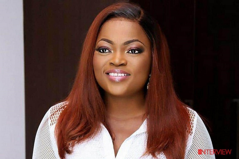 Funke Akindele : "Mon esprit a été soulevé", l'actrice explique pourquoi elle est tombée en transe dans une église céleste