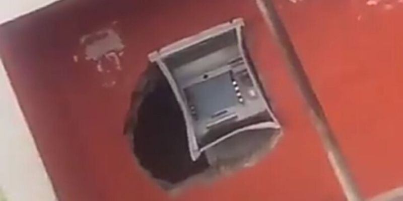 Nigeria-un-GAB-cambriole-a-lUniversite-dOsun-video