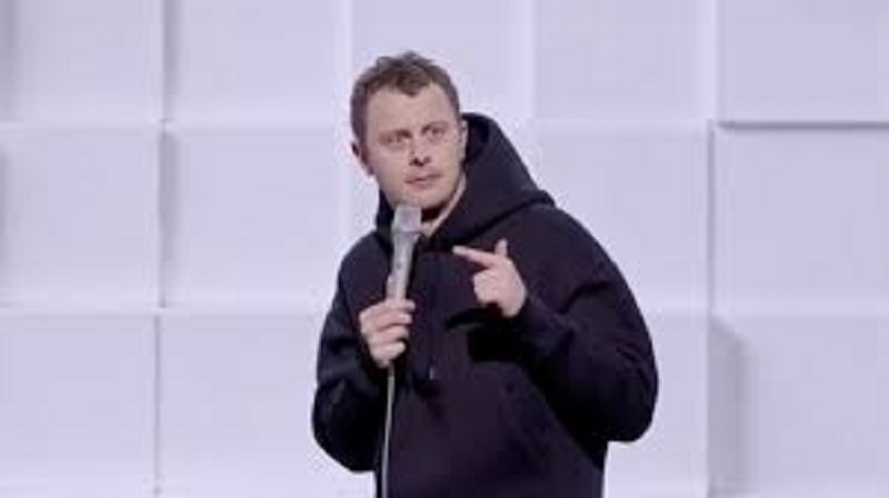 Norman-Thavaud-le-Youtubeur-provoque-un-tolle-apres-son-sketch-sur-lactrice-noire-qui-incarnera-007
