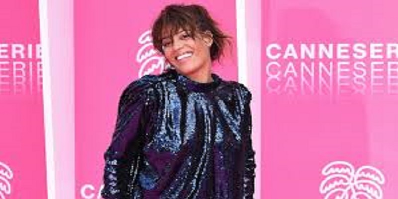 Nostalgique-Amel-Bent-devoile-pour-la-premiere-fois-des-cliches-de-sa-grossesse