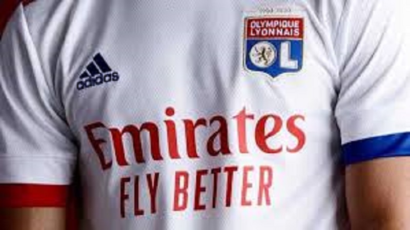 Olympique-Lyonnais-le-club-devoile-son-nouveau-maillot