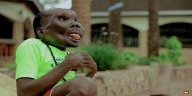 Ouganda-lhomme-le-plus-laid-epouse-sa-3e-femme-2