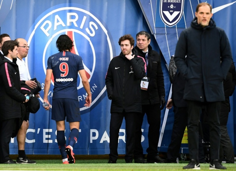 PSG-Cavani-blesse-a-trois-jours-du-match-contre-Manchester-United