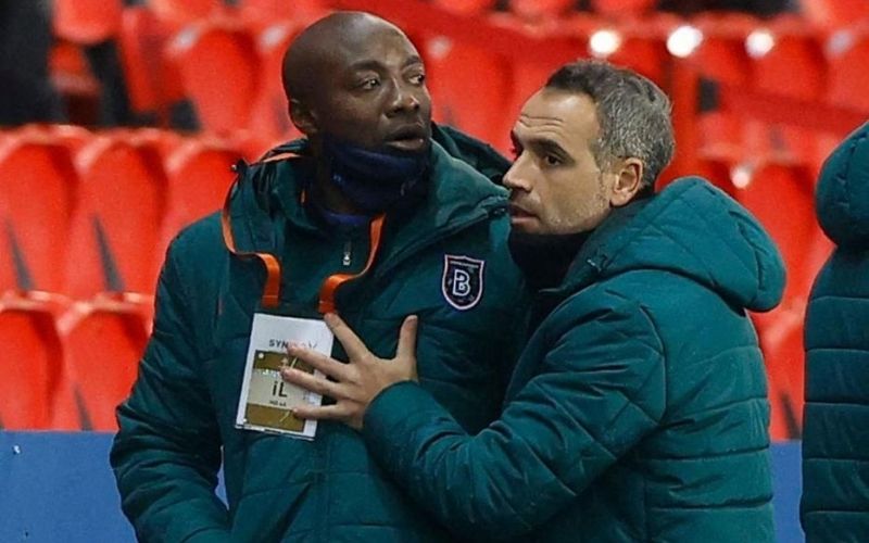 PSG-Istanbul-BB-Didier-Drogba-remercie-Demba-Ba-et-Achille-Webo