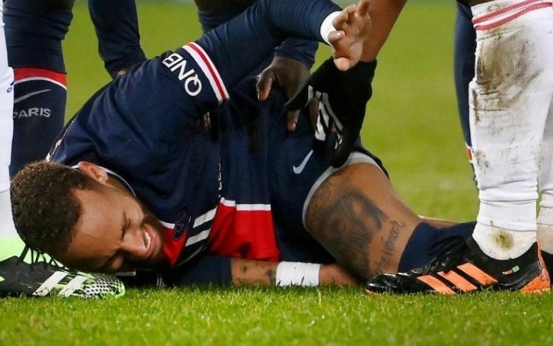 PSG-Neymar-sort-de-son-silence