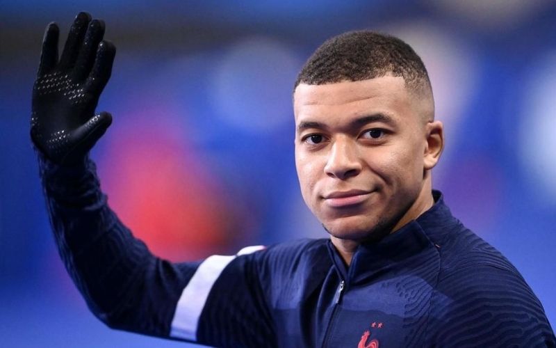 PSG-Thomas-Tuchel-prend-la-defense-de-Kylian-Mbappe