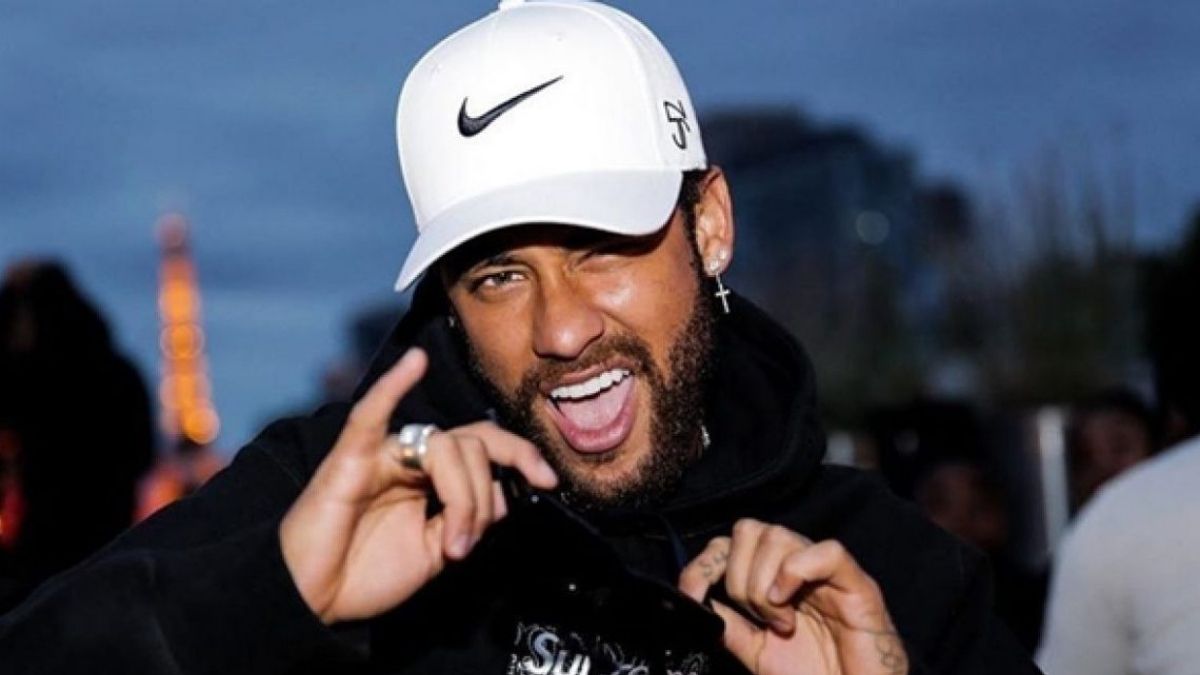PSG-la-fete-de-Neymar-continue-de-faire-parler-au-Bresil