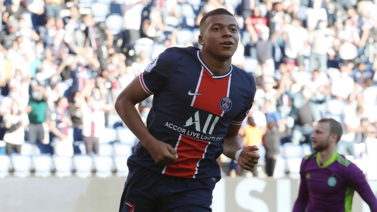 PSG-le-salaire-totalement-fou-propose-a-Kylian-Mbappe
