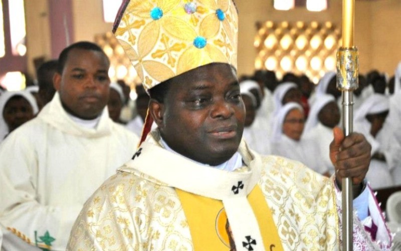 Paix-au-Togo-les-fideles-catholiques-remercient-Dieu