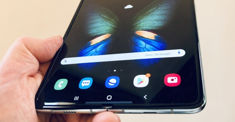 Panique-chez-Samsung-le-lancement-du-Galaxy-Fold-reporte-sine-die