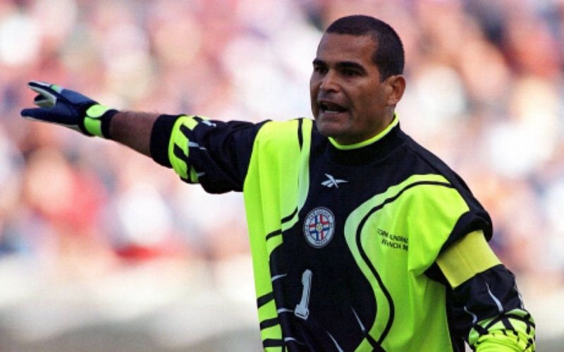 Paraguay-lancien-gardien-de-but-Jose-Luis-Chilavert-candidat-aux-elections-presidentielles