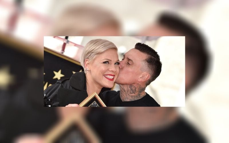 Pink-le-tendre-message-adresse-a-son-mari-pour-leurs-15-ans-de-mariage