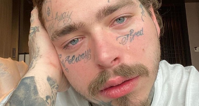 Post Malone se fait tatouer les initiales de sa fille sur le visage (photo)