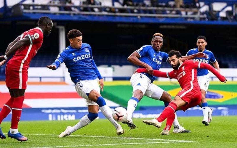 Premier-League-les-Reds-de-Liverpool-tenus-en-echec-dans-le-derby-face-a-Everton