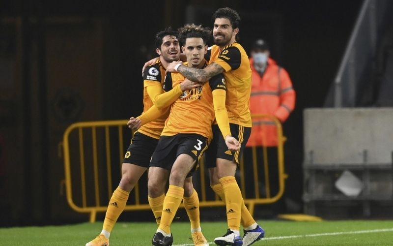 Premier-League-les-Wolves-simposent-contre-Crystal-Palace