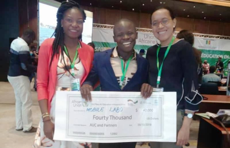 Prix de l'entreprise la plus innovante dans l'éducation en Afrique, Togolais, Dodzi Aglago, Mobile Labo, Commissaire des Ressources Humaines, Sciences et Technologie à la Commission de l'Union africaine, Sarah Anyang Agbor, Dext Technology, Charles Ofori Antipem, Micheal Asante-Afrifa, Prix Startupper Total de l’année 2016,
