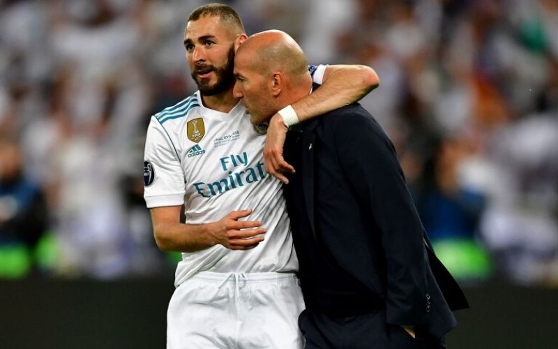 Real-Madrid-Zidane-Benzema-ferme-des-bouches
