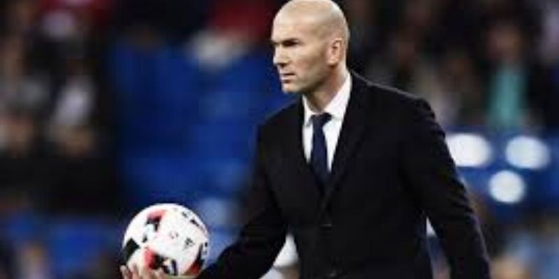 Real-Madrid-Zidane-doit-se-separer-de-douze-joueurs