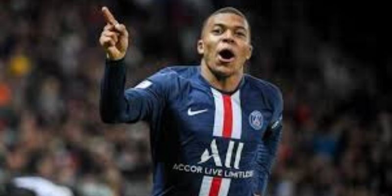 Real-MadridPSG-le-geste-de-Mbappe-au-Bernabeu-qui-na-pas-ete-montre-a-la-television