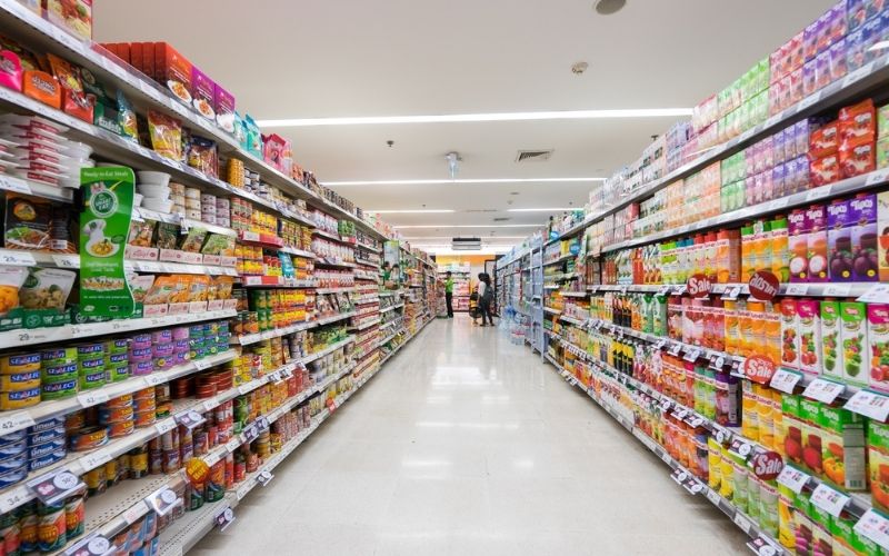 Refoule-a-lentree-dun-supermarche-pour-non-port-du-masque-il-tire-sur-le-vigile