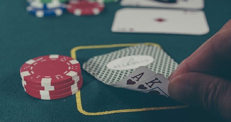 Renvoye-dun-casino-pour-non-port-du-masque-il-ouvre-le-feu