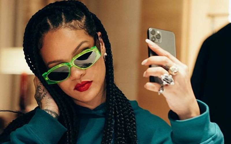 Rihanna-sa-nouvelle-photo-en-lingerie-qui-vaut-le-coup-doeil