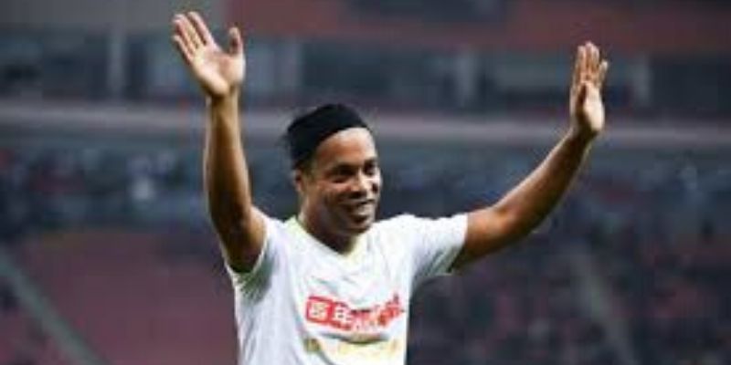 Ronaldinho-quand-la-star-bresilienne-joue-au-Foot-Volley-en-prison-video