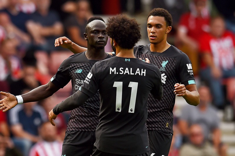 Salah-et-Mane-offrent-a-Liverpool-une-5e-victoire-en-5-matchs