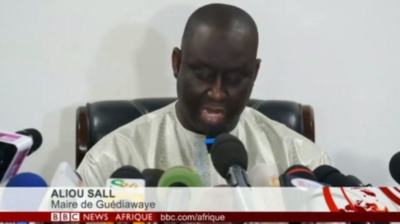 Scandale-petrolierSenegal-le-petit-frere-de-Macky-Sall-demissionne